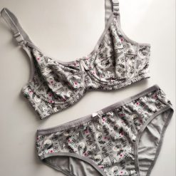 ست شورت و سوتین نخی برند زارع مدل قاصدک