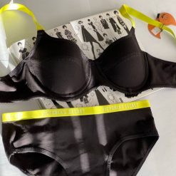 ست شورت و سوتین اسفنجی مدل ویکتوریاسیکرت مشکی با یند زرد