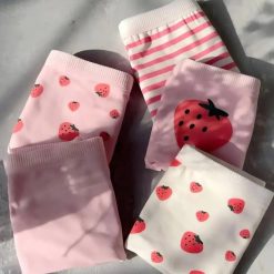 پک شورت نخی زنانه عروسکی با طرح های فانتزی توت فرنگی صورتی و سفید