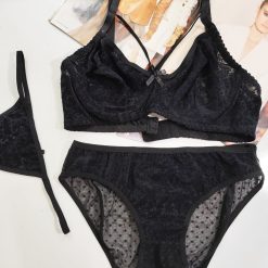 ست سه تیکه شورت و سوتین ژوبین