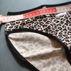 شورت زنانه نخی میسپل طرح پلنگی دور مشکی