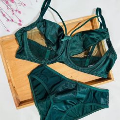 ست شورت و سوتین ساتن کله‌غازی برند تی ار تی