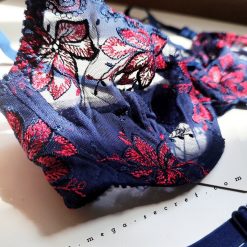 ست شورت و سوتین زنانه برند ژوبین طلایی مدل رز دریا