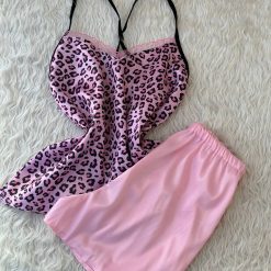 ست تاپ و شلوارک ساتن زنانه رنگ مشکی و صورتی