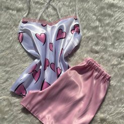 ست تاپ و شلوارک ساتن زنانه قلبی صورتی رنگ سفید