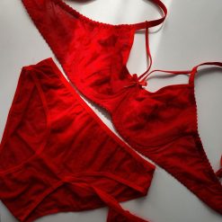 ست شورت و سوتین برند ژوبین مدل ستاره وحشی طرح ستاره‌ای