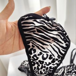 ست شورت رگلاژدار و سوتین تور مخمل برند ژوبین مدل صحرای آفریقا