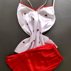 ست خواب تاپ و شورتک ساتن زنانه برند شباهنگ مدل توت فرنگی قرمز