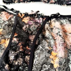 ست شورت رگلاژدار و سوتین زنانه تورگاز ژوبین طلایی مدل نورماه