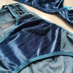 ست شورت و سوتین زنانه مخمل براق ژوبین مدل نیلی آبی رنگ