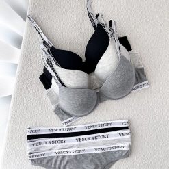 ست شورت و سوتین اسفنجی اروپایی مدل VENCY'S STORY رنگی