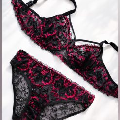 ست شورت و سوتین زنانه گیپور شباهنگ مدل مادمازل زرشکی