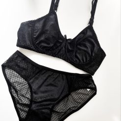 ست شورت و سوتین زنانه مخمل براق ژوبین مدل نیلی اکلیلی