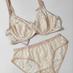 ست شورت و سوتین زنانه تورگاز ژوبین مدل اشکی کرم